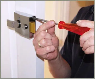 Locksmith Solution Services Hayward, CA 510-404-0384 - 68-44-11