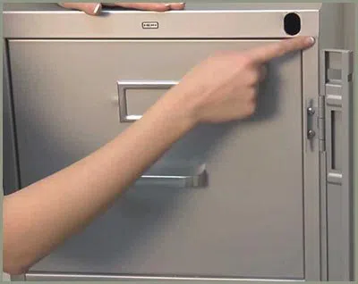 Locksmith Solution Services Hayward, CA 510-404-0384 - 68-44-9